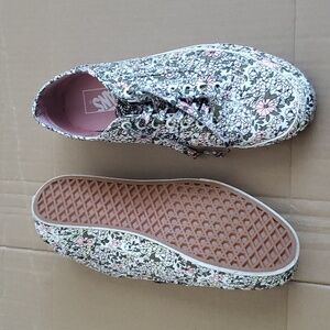 Women's Floral Vans